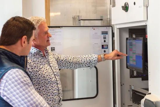 Professional training and technical support for pizza vending machine operators