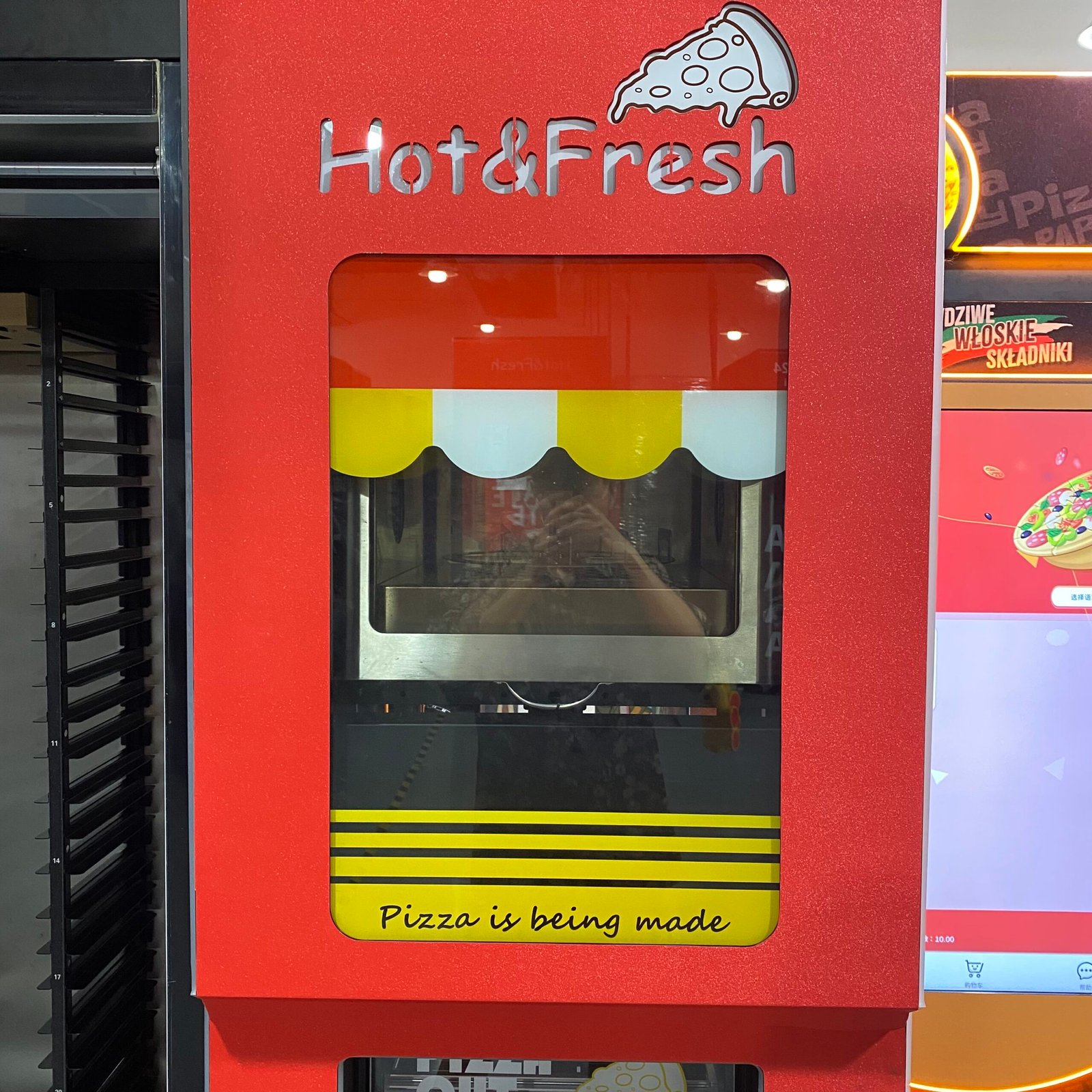 Fully automatic 55-inch commercial pizza vending machine front view Europe